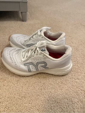 TYR White and Gray Athletic Trainers with Red Lining